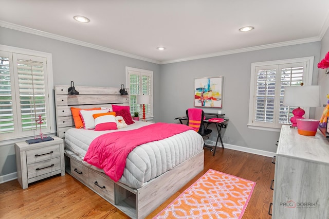 1819 Farm Rd, Lake Forest, IL 60045 - bedroom featuring crown molding, light wood-style floors, and recessed lighting