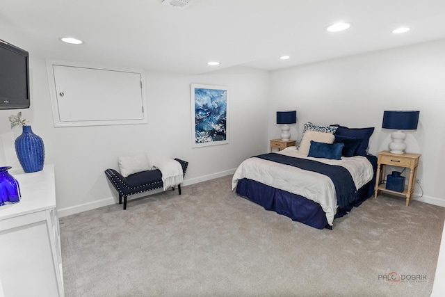 1819 Farm Rd, Lake Forest, IL 60045 - bedroom with light carpet and recessed lighting