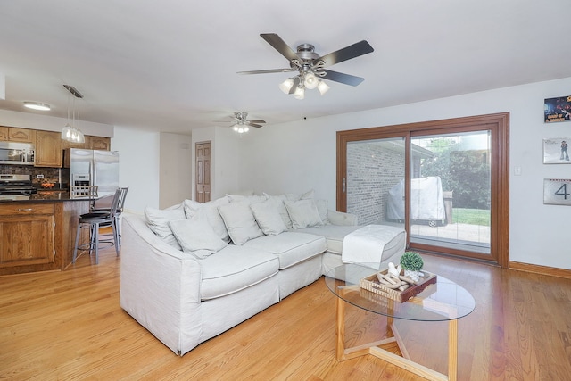 5135 W 113th Pl, Alsip, IL 60803 - living area featuring light wood finished floors and a ceiling fan