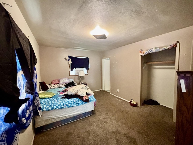 1027 Strawberry Ln, Belvidere, IL 61008 - carpeted bedroom featuring a textured ceiling