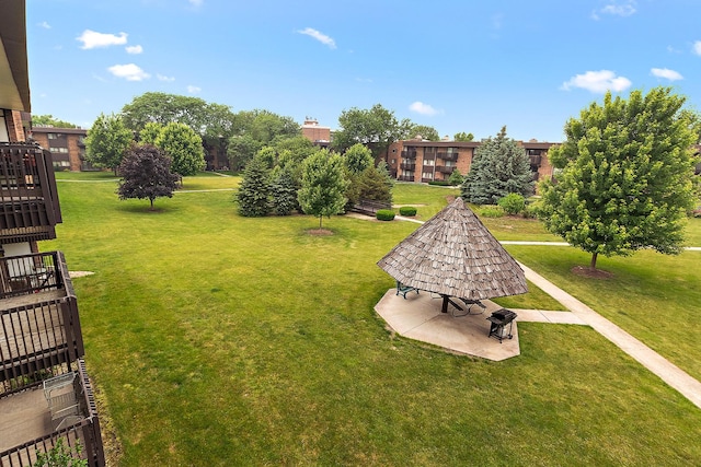 1420 Woodbridge Rd Unit 3C, Joliet, IL 60436 - view of community featuring a gazebo and a yard