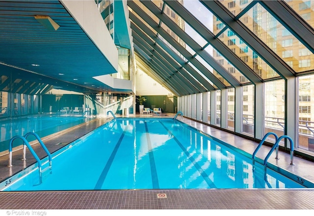 950 N Michigan Ave Unit 2901, Chicago, IL 60611 - view of indoor pool