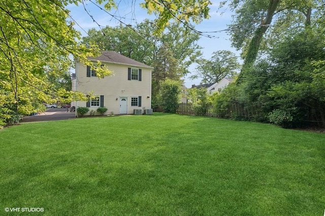 2236 Birchwood Ave, Wilmette, IL 60091 - view of yard