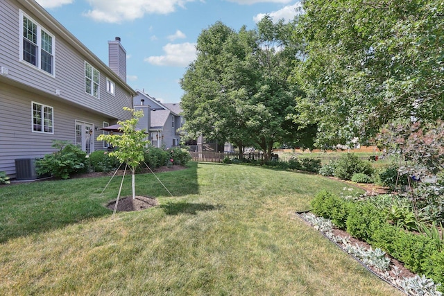 1128 Teasel Ln, Naperville, IL 60564 - view of grassy yard