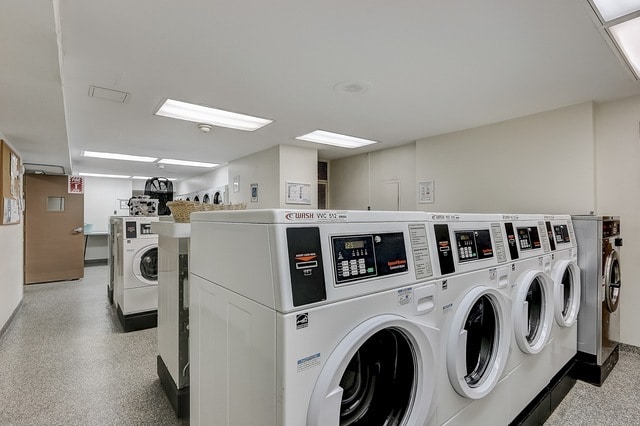 3200 N Lake Shore Dr Unit 1910, Chicago, IL 60657 - community laundry with washer and dryer