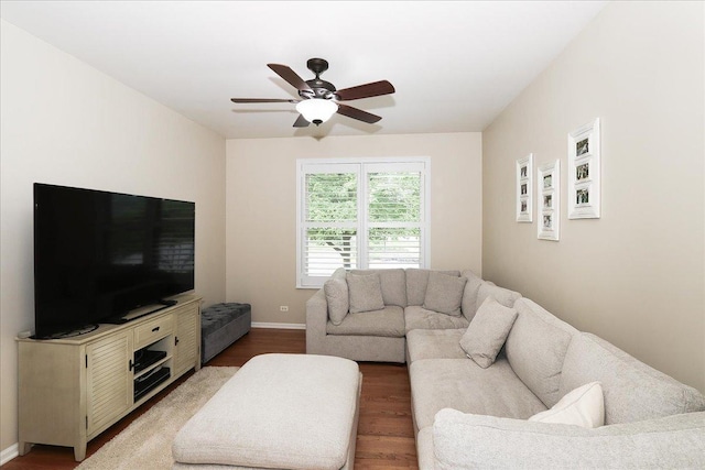 768 W St Johns Pl, Addison, IL 60101 - living room featuring wood finished floors and a ceiling fan