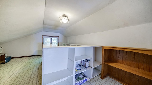 931 C St, Rockford, IL 61107 - bonus room with lofted ceiling and baseboards