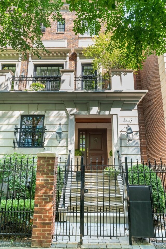 446 W Huron St, Chicago, IL 60654 - photo 2