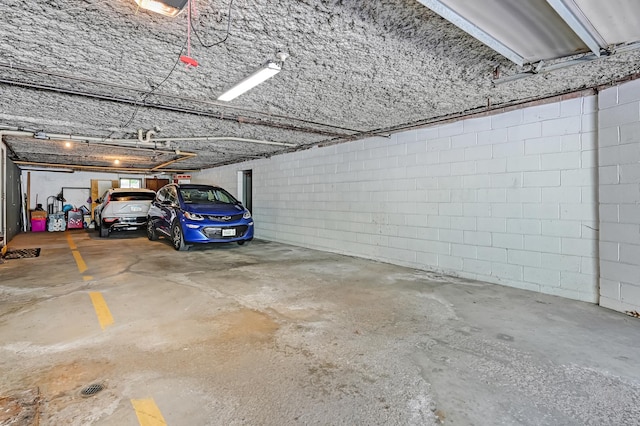 1640 Royal Oak Rd Unit 4, Darien, IL 60561 - view of parking garage