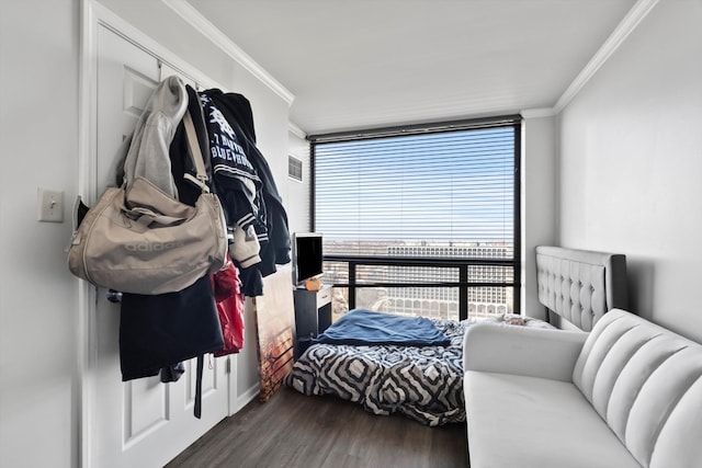 4343 N Clarendon Ave Unit 2309, Chicago, IL 60613 - bedroom with ornamental molding, floor to ceiling windows, and wood finished floors