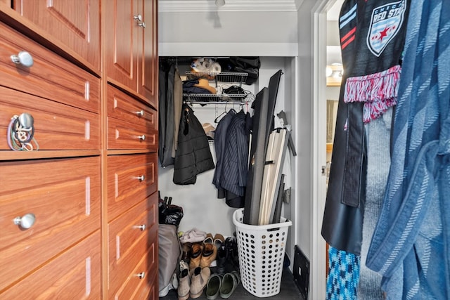 4343 N Clarendon Ave Unit 2309, Chicago, IL 60613 - view of closet