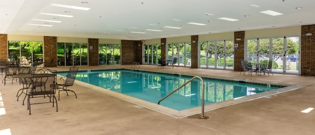 130 Clubhouse Ln Unit 029, Oswego, IL 60543 - view of indoor pool