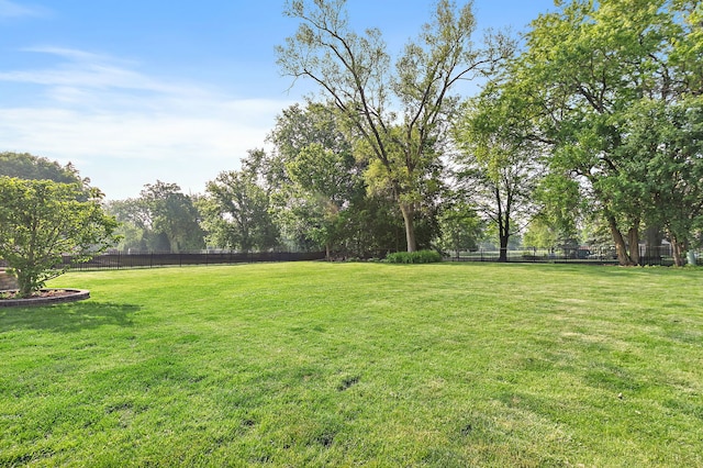 1044 Inverness Ln, Itasca, IL 60143 - view of yard