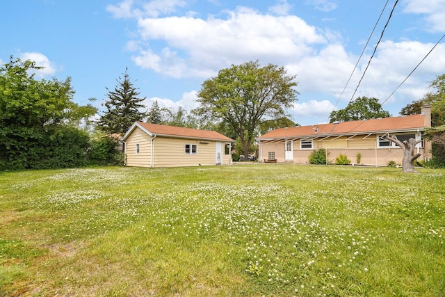 2727 Pauline Ave, Glenview, IL 60025 - view of grassy yard