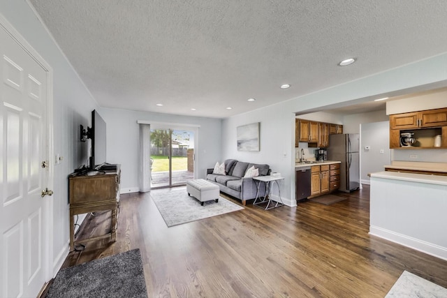 410 W Maude Ave, Arlington Heights, IL 60004 - living room featuring a textured ceiling, dark wood finished floors, and recessed lighting
