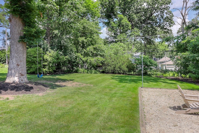 4907 Northcott Ave, Downers Grove, IL 60515 - view of grassy yard