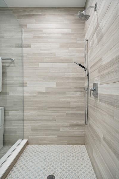 34 E Bellevue Pl, Chicago, IL 60611 - full bath with a tile shower