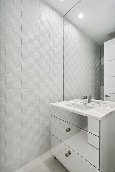 34 E Bellevue Pl, Chicago, IL 60611 - bathroom featuring vanity