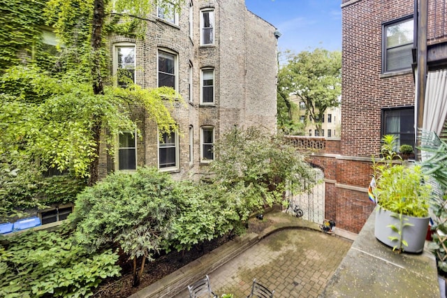 643 W Roscoe St Unit C1, Chicago, IL 60657 - view of property's community