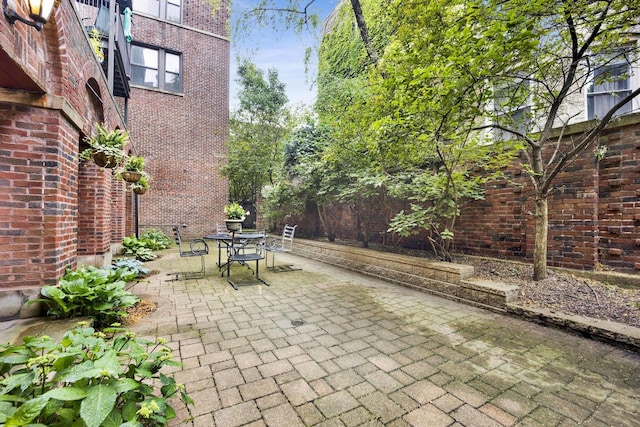 643 W Roscoe St Unit C1, Chicago, IL 60657 - view of patio / terrace featuring outdoor dining area