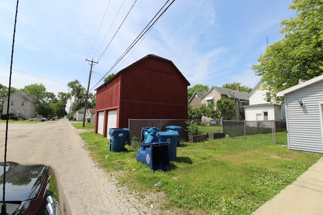 940 S Washington Ave, Kankakee, IL 60901 - view of outbuilding featuring a residential view