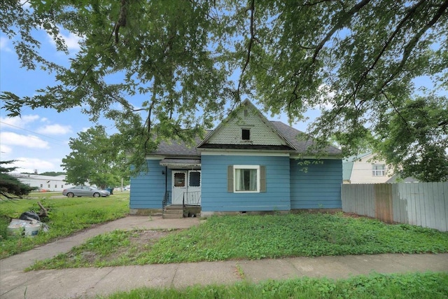 302 S Leney St, Ogden, IL 61859 - view of front of property with a shingled roof