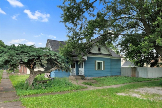 302 S Leney St, Ogden, IL 61859 - bungalow-style house with a shingled roof
