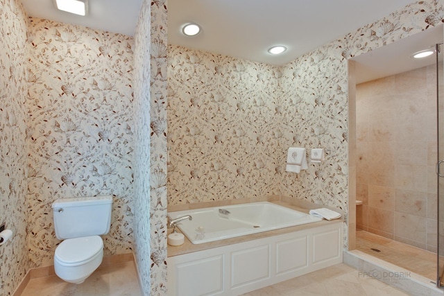 531 N Mayflower Rd Unit 531, Lake Forest, IL 60045 - bathroom with a garden tub, tile patterned floors, recessed lighting, and a tile shower