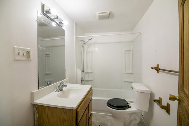 554 W Station St, Kankakee, IL 60901 - bathroom featuring vanity and shower / washtub combination