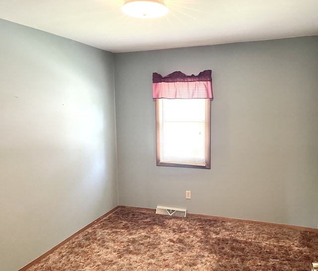 1660 Laharpe St, Lasalle, IL 61301 - unfurnished room featuring carpet flooring and baseboards