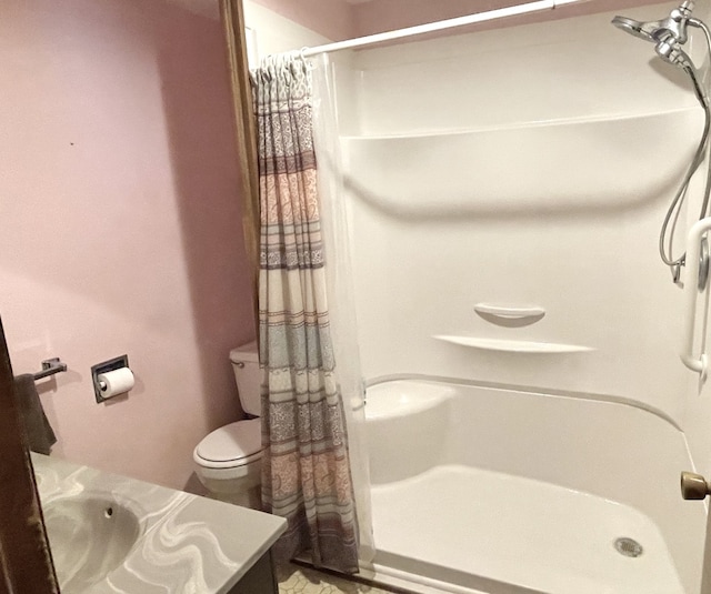 1660 Laharpe St, Lasalle, IL 61301 - bathroom featuring vanity and a shower with curtain