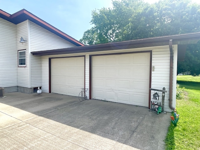 1660 Laharpe St, Lasalle, IL 61301 - view of garage