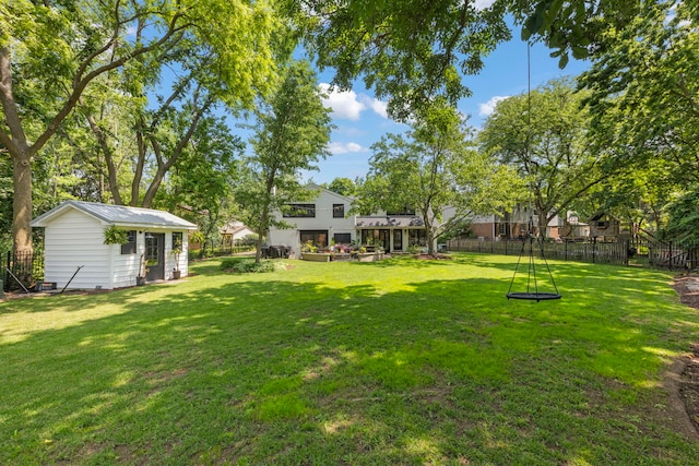 440 Menominee Ln, Naperville, IL 60563 - view of yard featuring an outbuilding