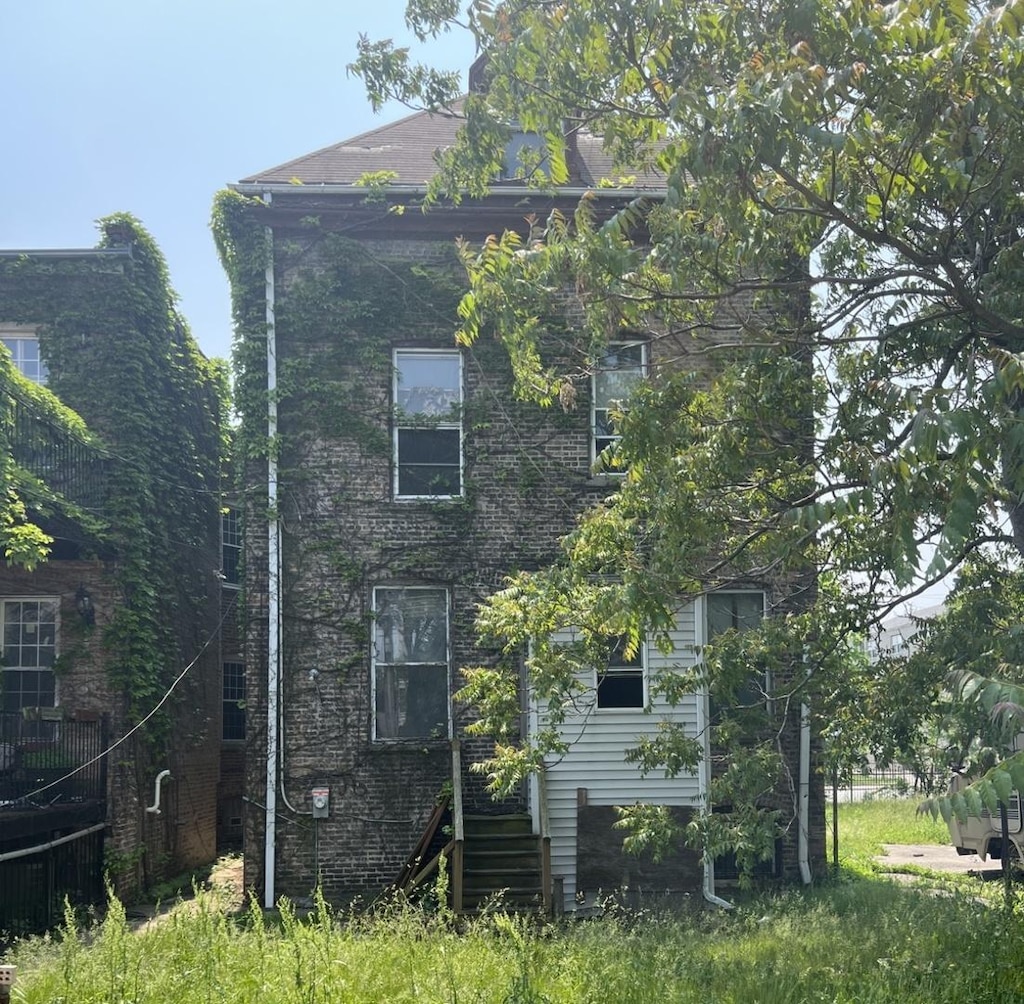 3328 W Warren Blvd, Chicago, IL 60624 - back of house