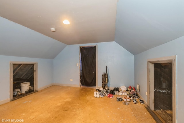 4322 W Walton St, Chicago, IL 60651 - bonus room featuring vaulted ceiling and baseboards