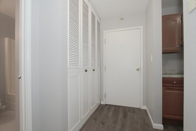 974 Thornton Ln Unit 107, Buffalo Grove, IL 60089 - corridor featuring dark wood-type flooring and baseboards