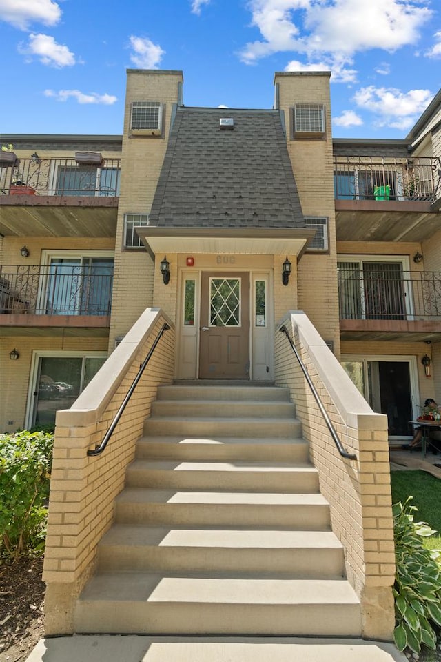 808 N River Rd Unit 2A, Mount Prospect, IL 60056 - photo 2