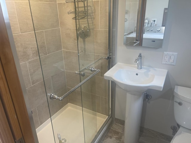 1530 S Greenwood Ave, Park Ridge, IL 60068 - full bath with a shower stall and washer / clothes dryer