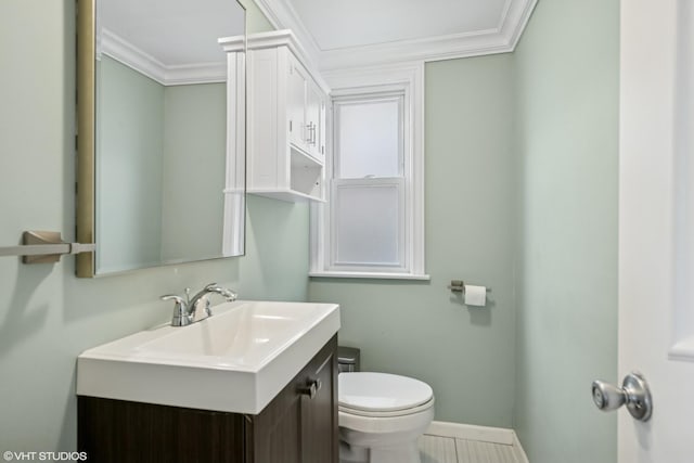 1628 Kenilworth Ave, Berwyn, IL 60402 - bathroom with vanity and ornamental molding