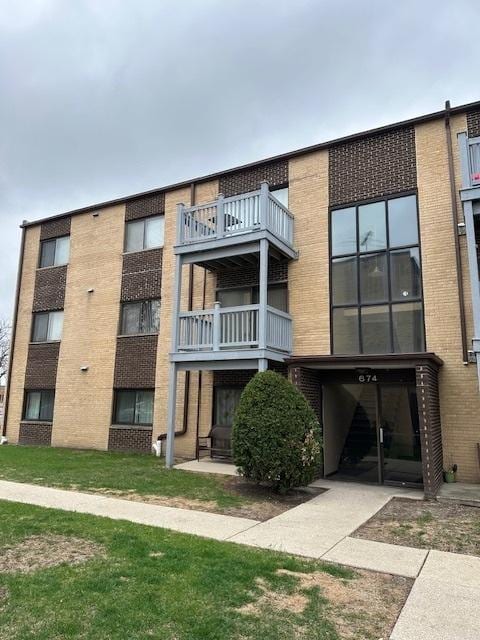 674 Pinecrest Dr Unit 203, Prospect Heights, IL 60070 - photo 1