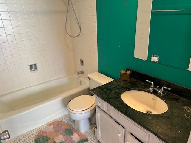 674 Pinecrest Dr Unit 203, Prospect Heights, IL 60070 - photo 13