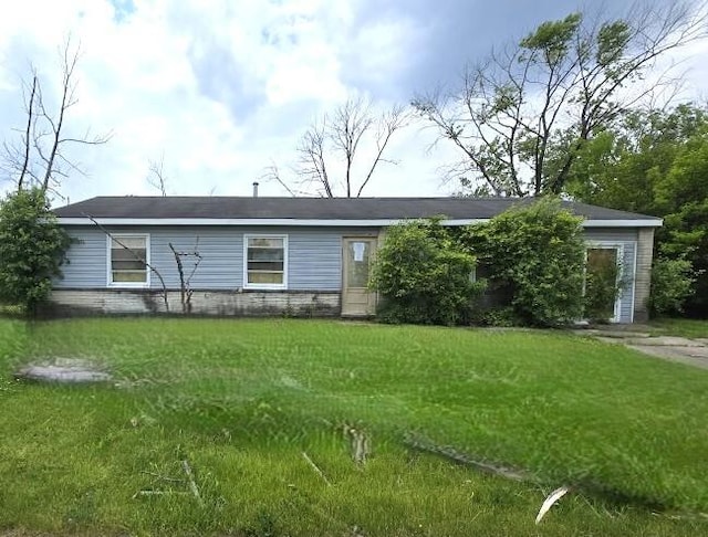 1954 E Lawrence Ave, Chicago Heights, IL 60411 - view of front facade featuring a front yard