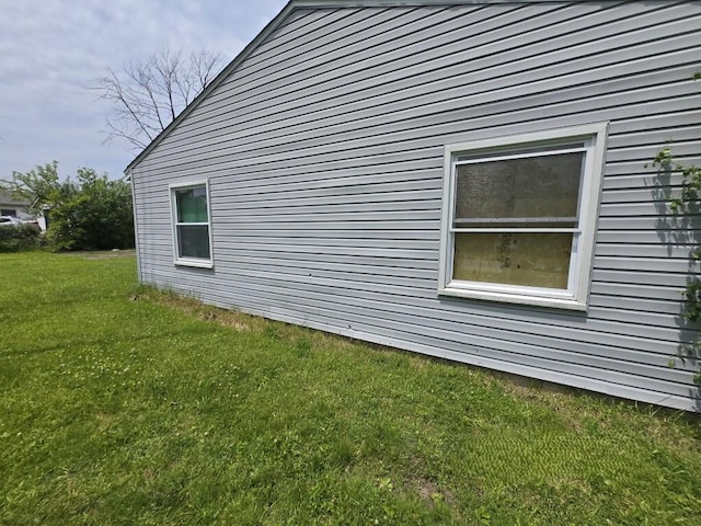 1954 E Lawrence Ave, Chicago Heights, IL 60411 - view of property exterior with a yard