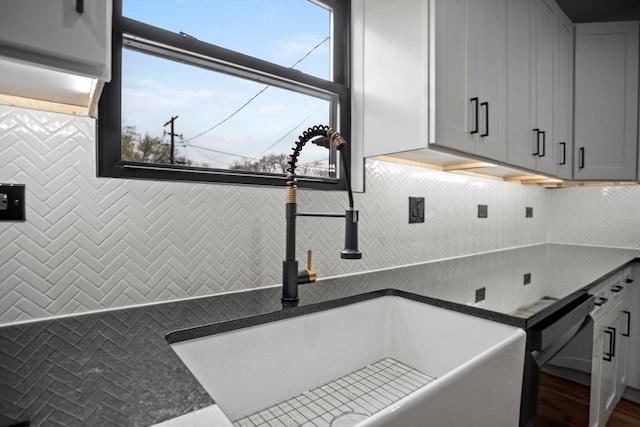 2305 W 111th Pl, Chicago, IL 60643 - kitchen featuring dishwasher and dark countertops