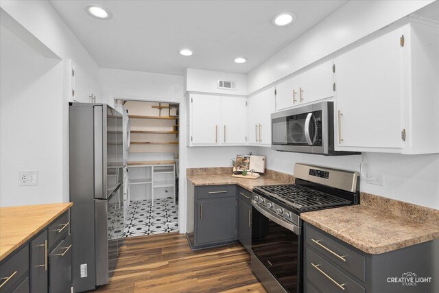 521 S Blanchard St, Wheaton, IL 60187 - photo 8