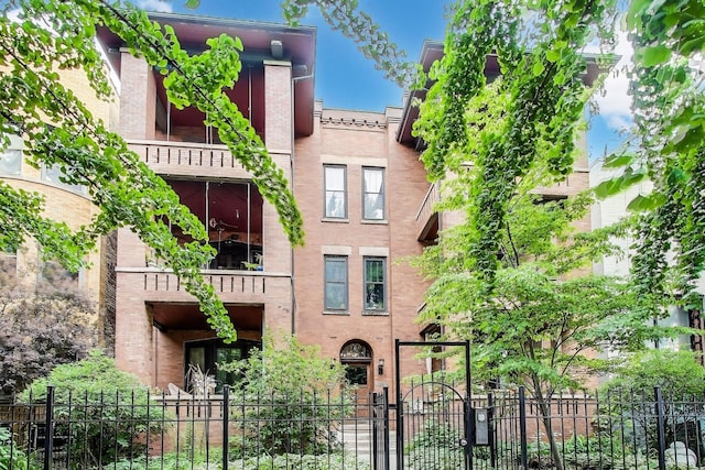 4611 N Magnolia Ave Unit 2, Chicago, IL 60640 - view of apartment building / complex
