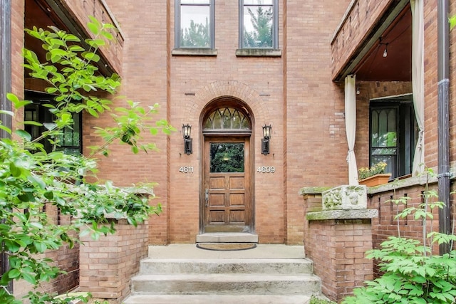 4611 N Magnolia Ave Unit 2, Chicago, IL 60640 - entrance to property featuring brick siding