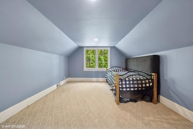 3432 S Union Ave, Chicago, IL 60616 - carpeted bedroom featuring baseboards and vaulted ceiling