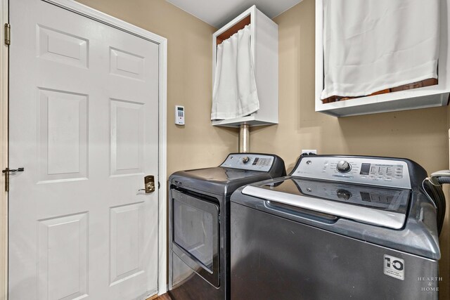 10750 Cape Cod Ln, Huntley, IL 60142 - laundry area with washer and dryer