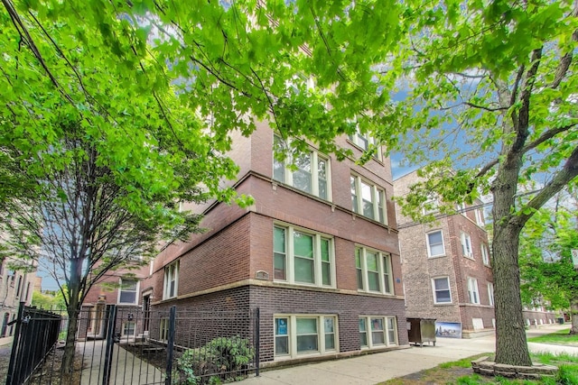 1918 W Cullom Ave Unit 202, Chicago, IL 60613 - view of property